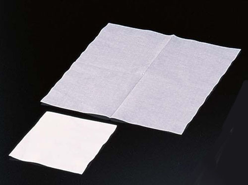 紙4ッ折ナフキン4AC （1ケース10，000枚入）